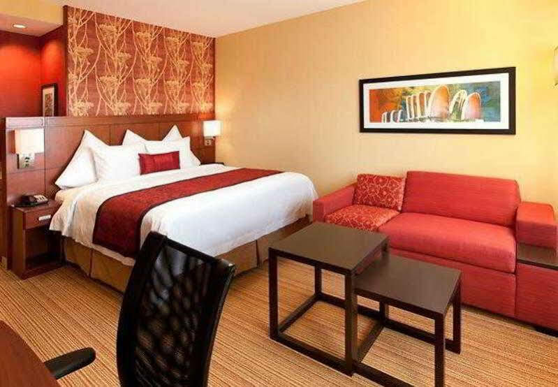 Courtyard By Marriott San Diego Oceanside Exterior foto
